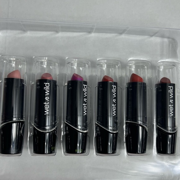 Makeup, Morphe palette wet n wild brush wet n wild lipstick nabi blush serum - Picture 2 of 15